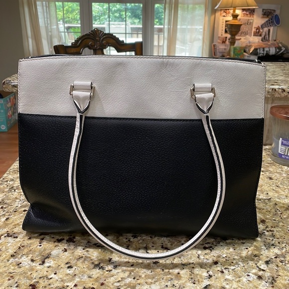 ♠️KATE SPADE cream and black genuine leather hand/shoulder bag.  OS - Picture 2 of 13